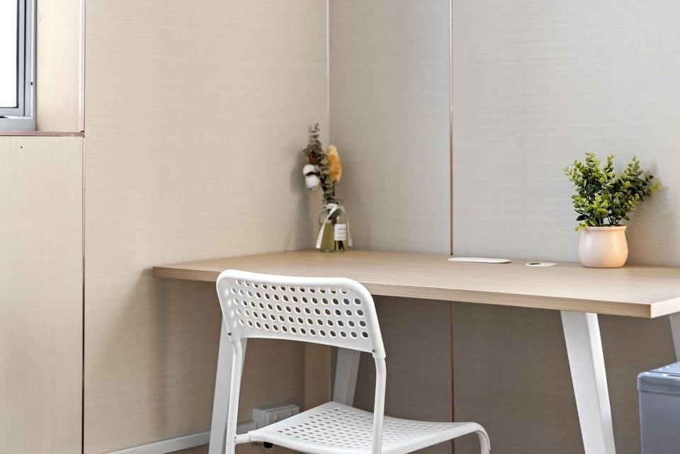 Boutique Detached Single Room Near Light Rail in North Parramatta - Shared Bathroom Bed and Breakfast in North Parramatta
