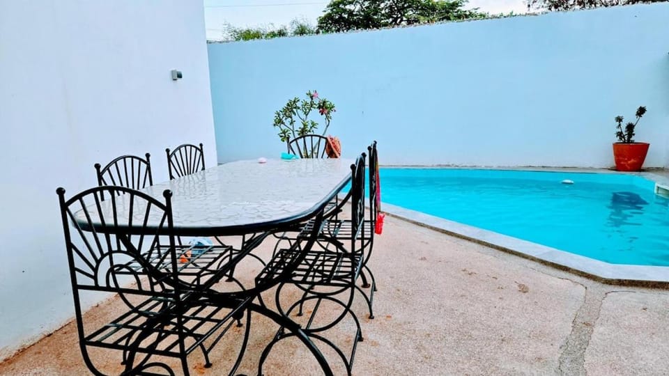 Villa with pool, close to sea Villa in Thiès Region, Senegal