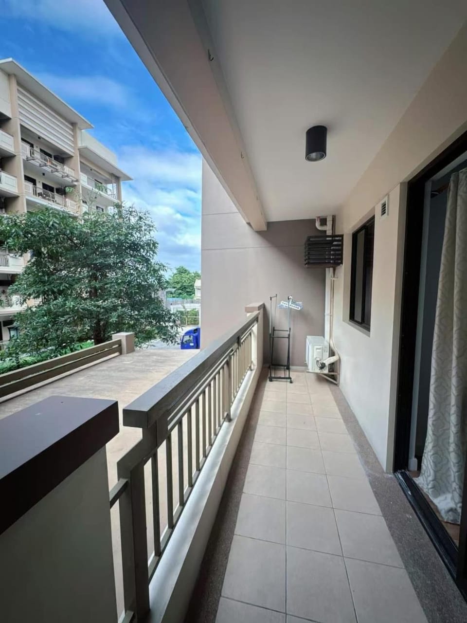 Stan Condo Apartment hotel in Las Pinas