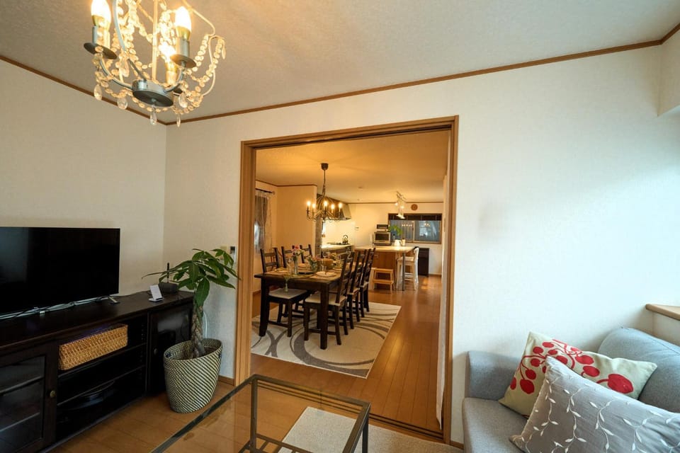 TV and multimedia, Living room, Dining area