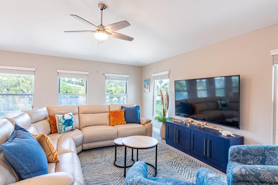 Sea Glass by Sun Palace Vacations House in Estero Island