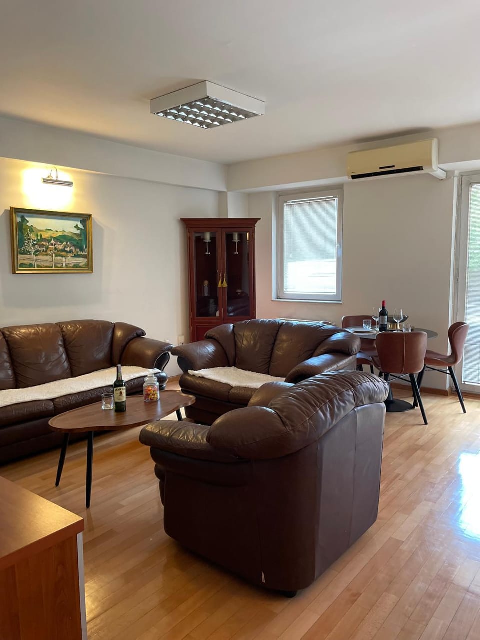 Living room, Seating area, air conditioner