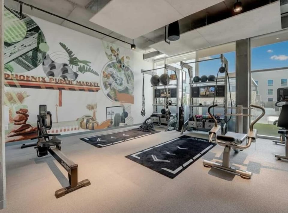 Boulevard Stays Downtown Highrise STU Sky Pool Parking Gym 05 Apartment in Phoenix