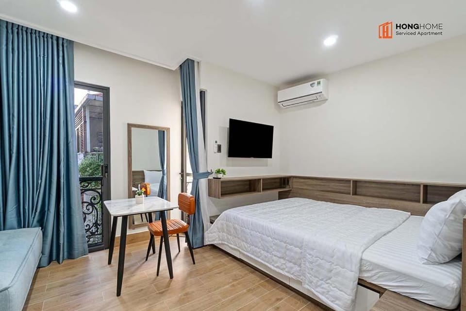 Bed, Seating area, air conditioner