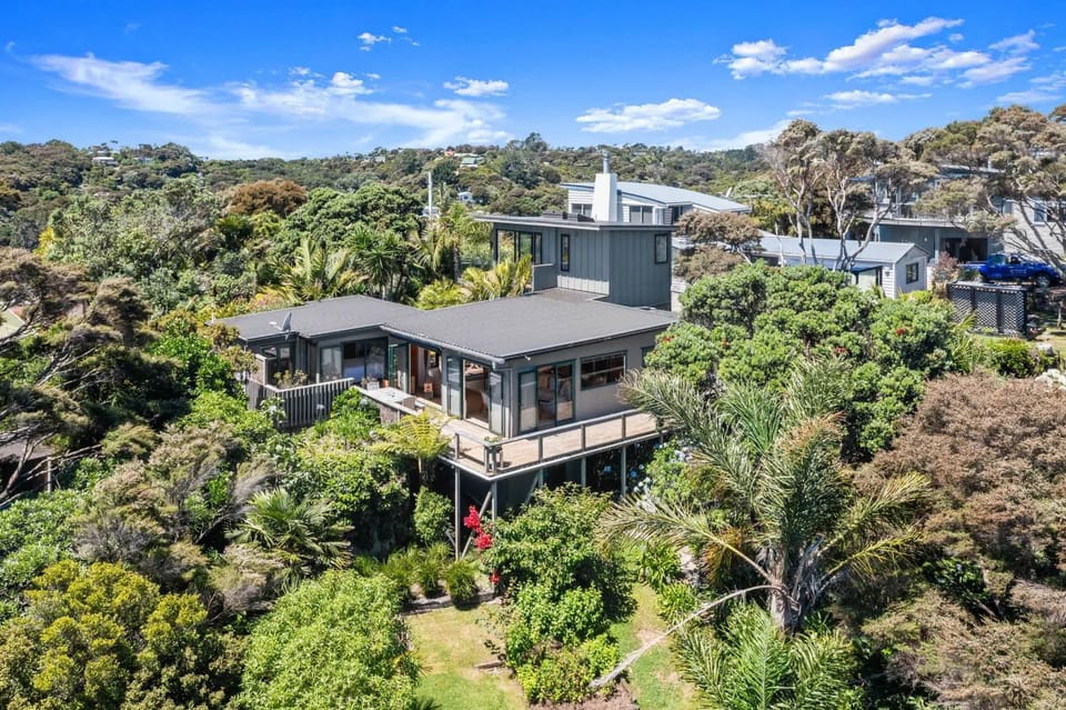 The Zen House - Our Island House in Auckland Region
