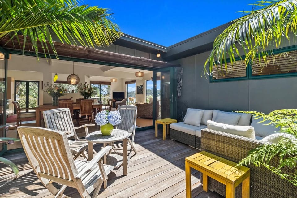 The Zen House - Our Island House in Auckland Region
