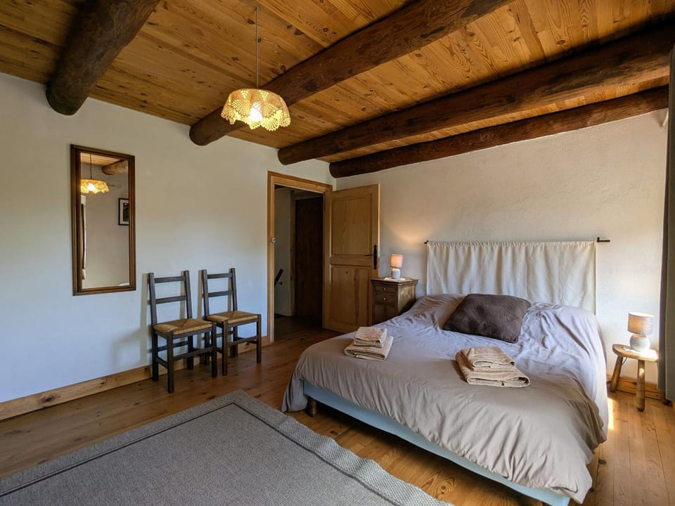 Maison familiale confortable, animaux admis, parking sur place - FR-1-582-537 House in Auvergne-Rhône-Alpes