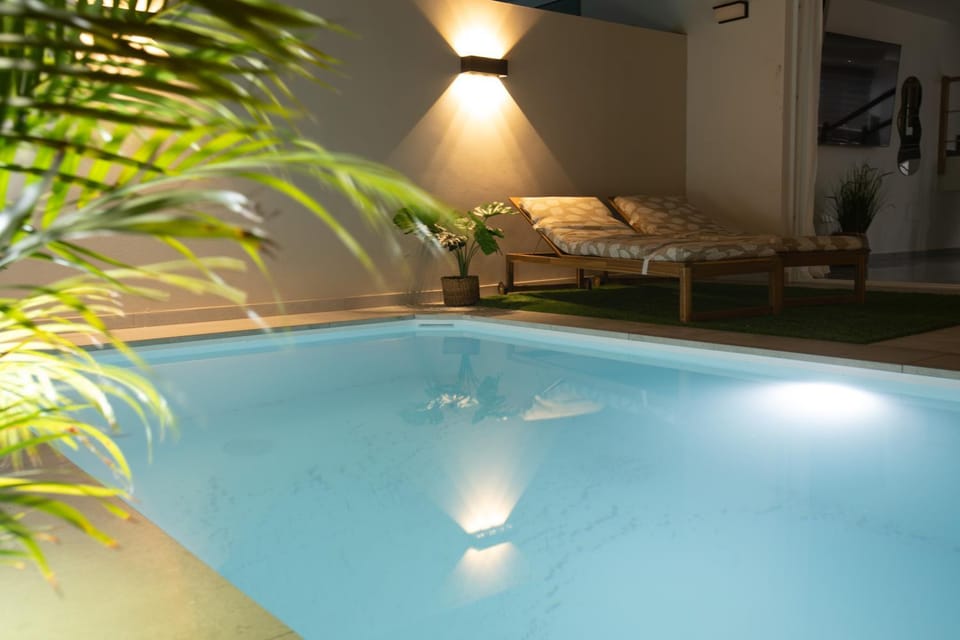 Night, Pool view, Swimming pool, sunbed