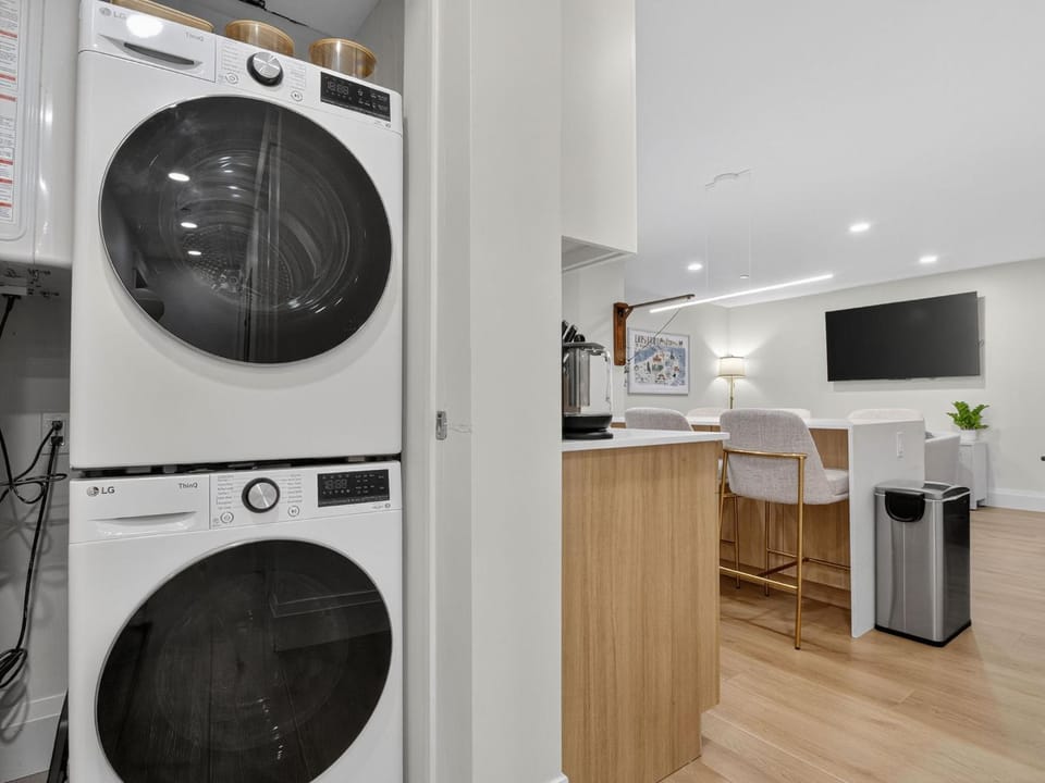 4BR 3Bath Game Room Harvard MIT Apt Apartment in Cambridge