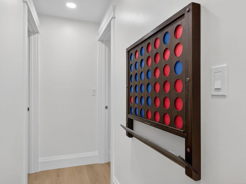 4BR 3Bath Game Room Harvard MIT Apt Apartment in Cambridge