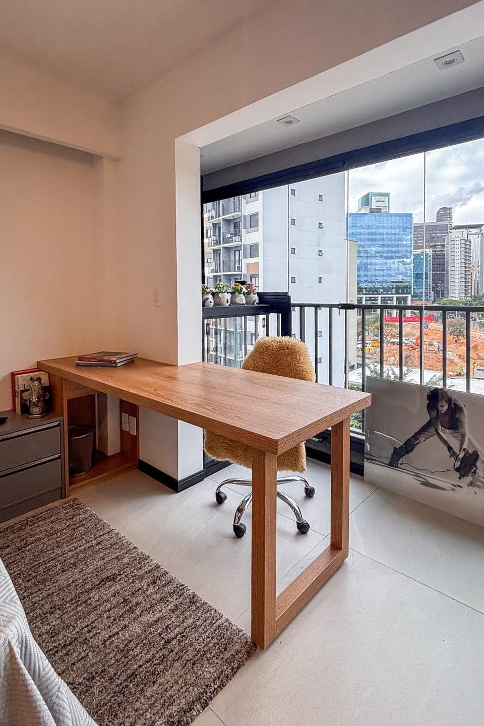 View (from property/room), Balcony/Terrace, Seating area, Dining area, Meeting/conference room