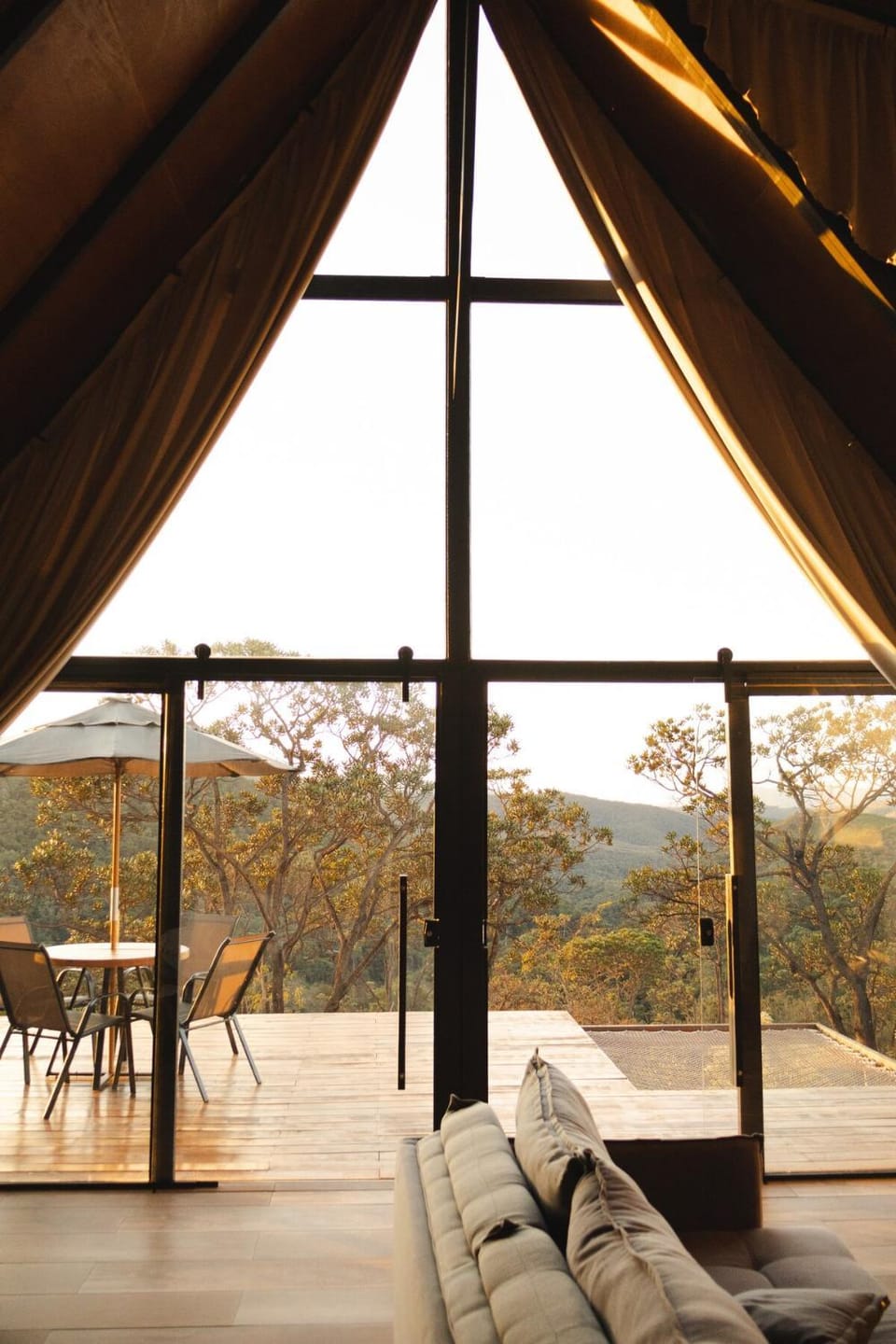 Day, Natural landscape, View (from property/room), Balcony/Terrace, Living room, Seating area, Mountain view