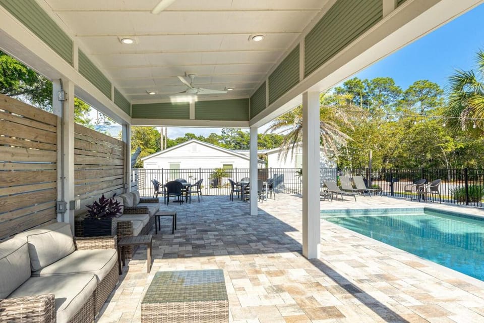 Pool view, Swimming pool