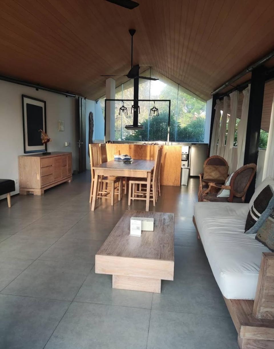 TV and multimedia, Kitchen or kitchenette, Dining area
