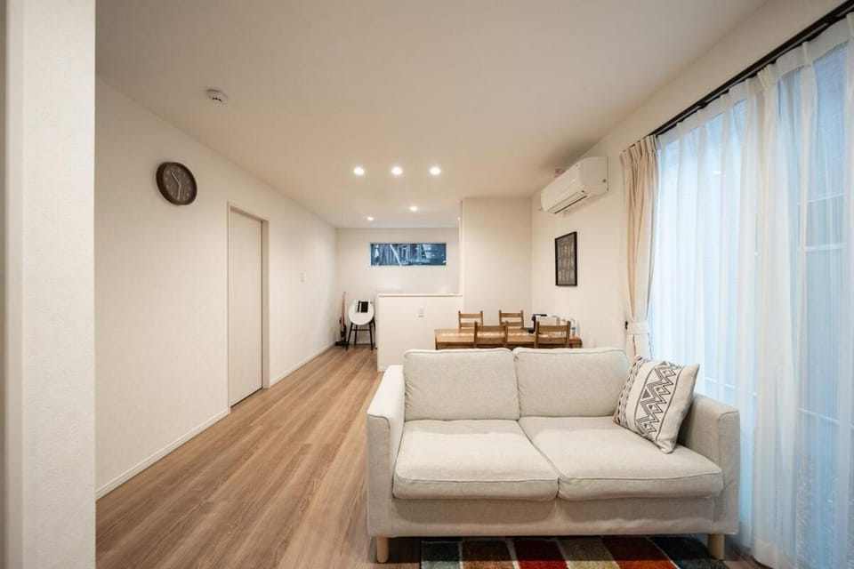 Black House Apartment in Japan