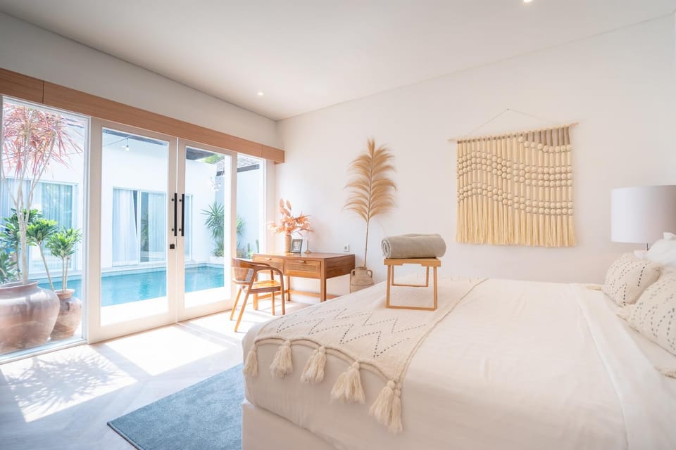 Bed, Photo of the whole room, Bedroom, Pool view
