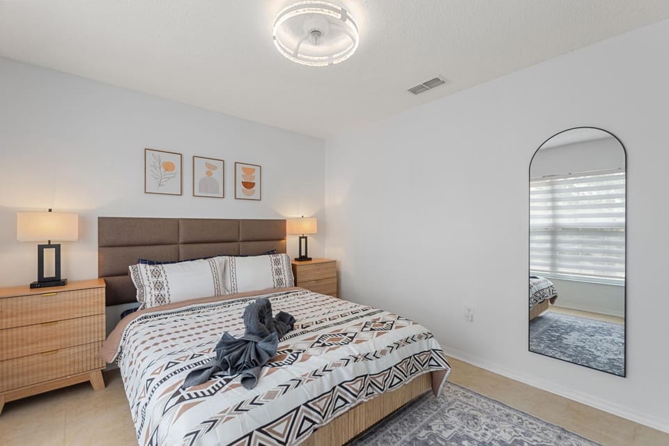 Bed, Photo of the whole room, Bedroom