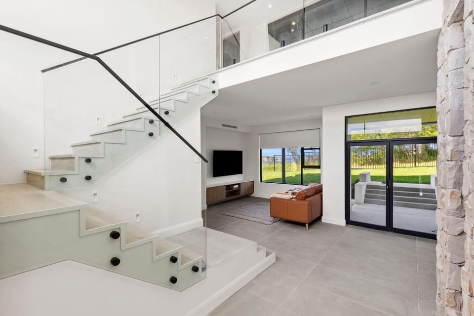 TV and multimedia, Kitchen or kitchenette