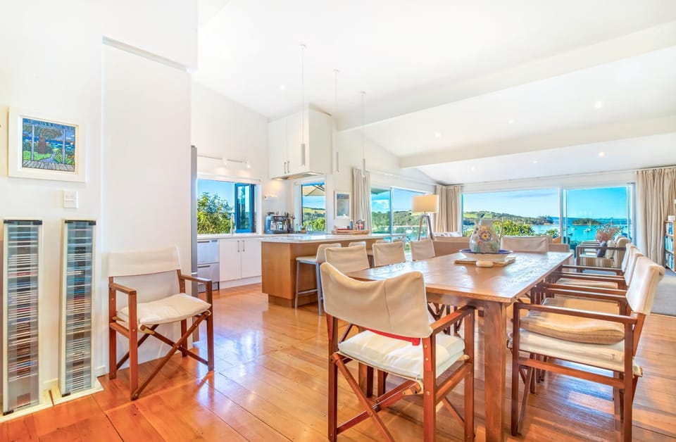 Living room, Seating area, Dining area, Sea view