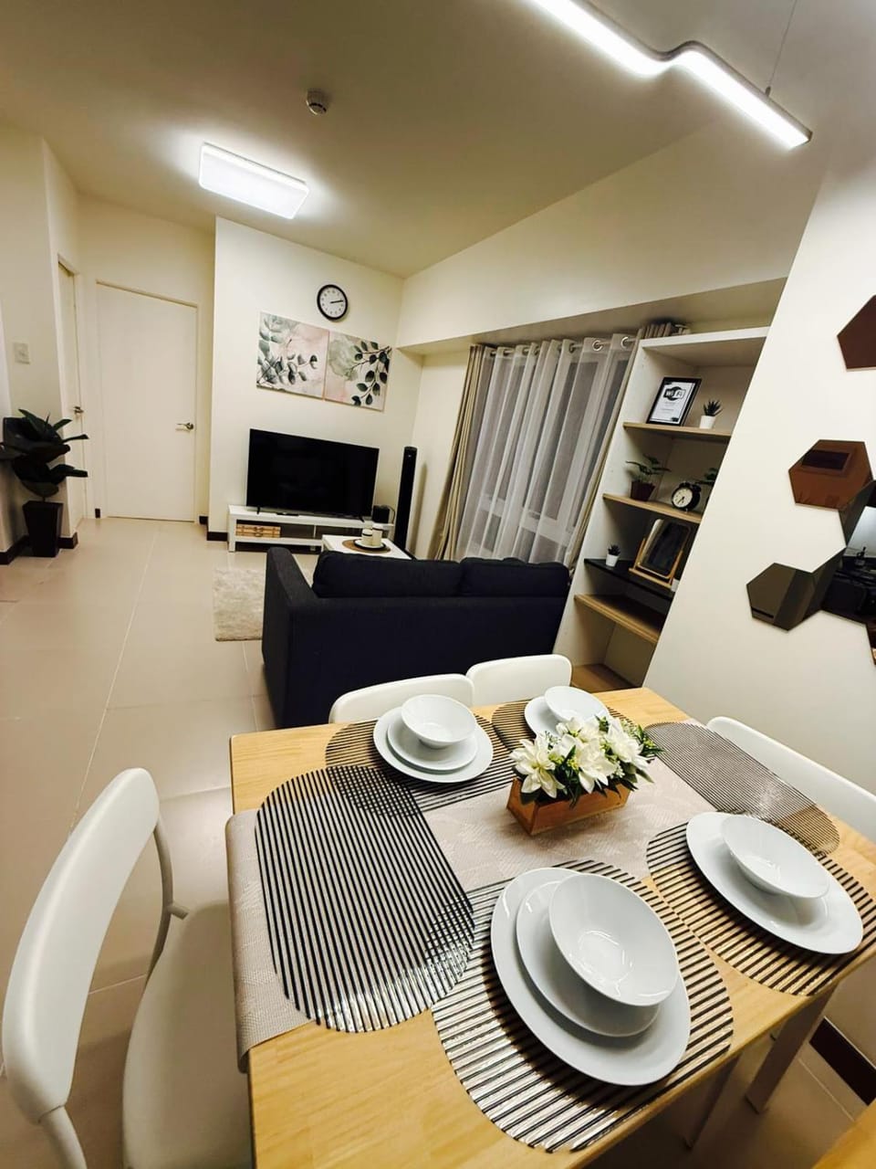 Living room, Dining area