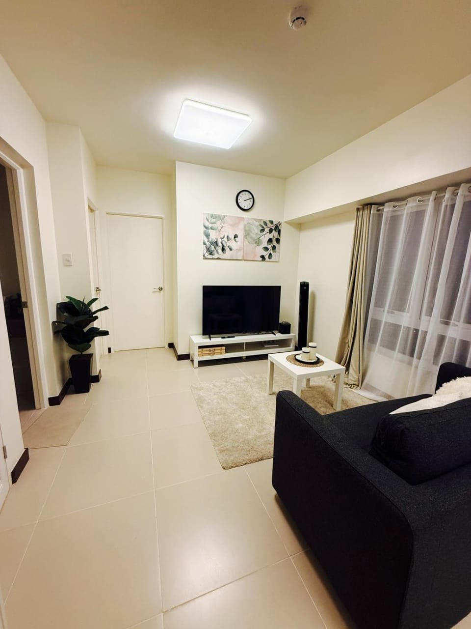 Communal lounge/ TV room, TV and multimedia, Living room, Seating area