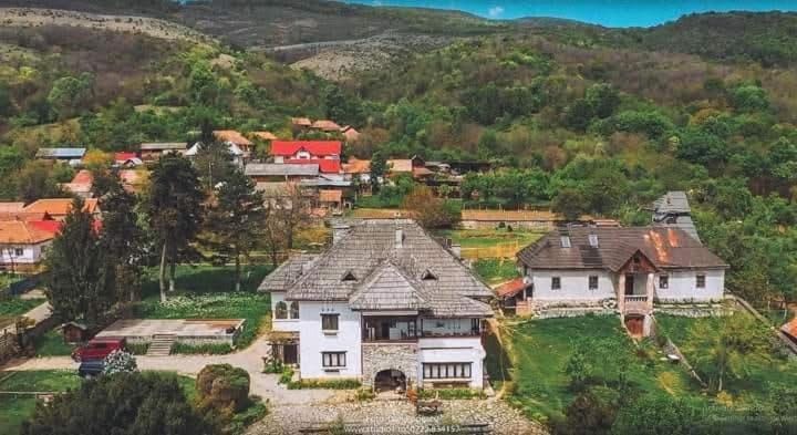 Conac boieresc La Colonelu Vacation rental in Romania