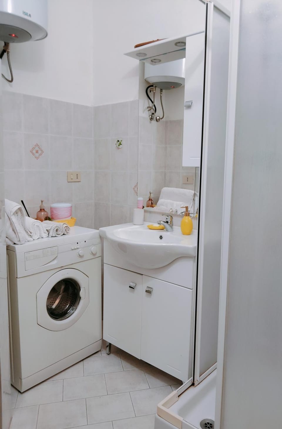 Shower, Bathroom, washing machine, washing machine