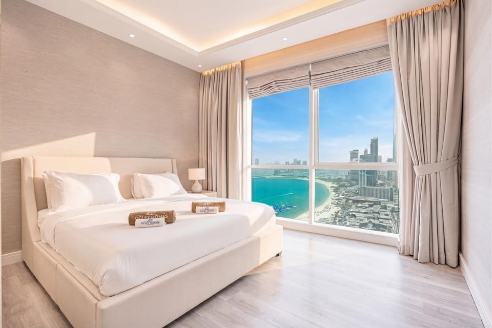 Bed, Photo of the whole room, Bedroom, Sea view, towels