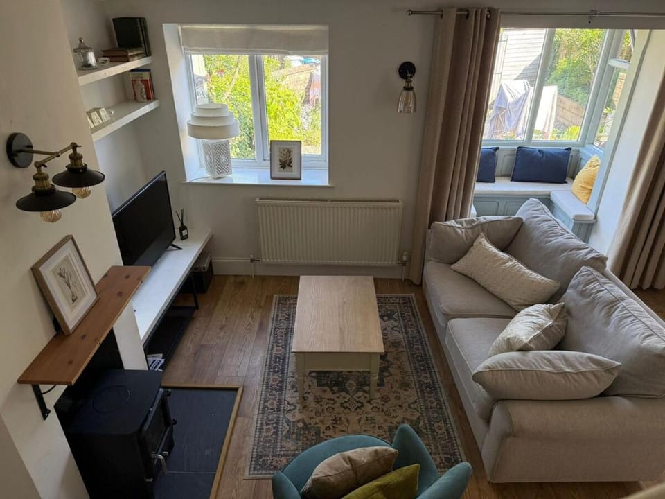 Cosy Cottage in Cotswolds House in Scotland
