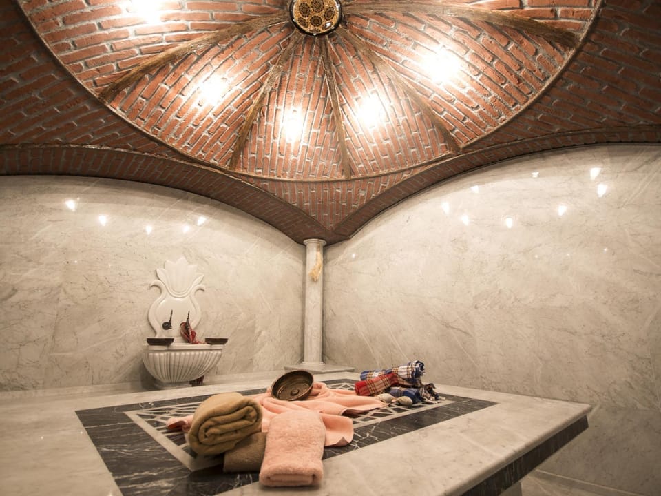 Hot Tub, Spa and wellness centre/facilities