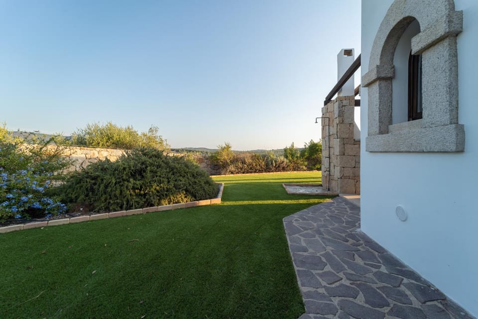 Property building, Day, Garden, Garden view