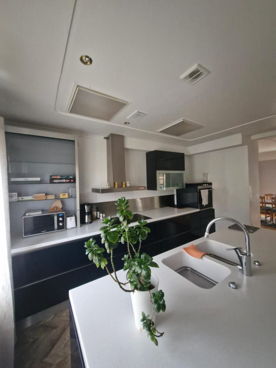 Rymlig lägenhet I hjärtat av Lindesberg 95kvm Apartment in Sweden