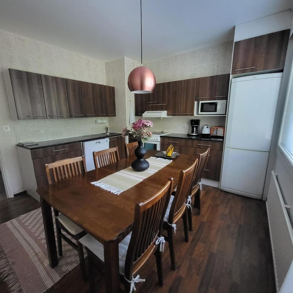 Kitchen or kitchenette, Dining area, dishwasher, oven, stove, toaster