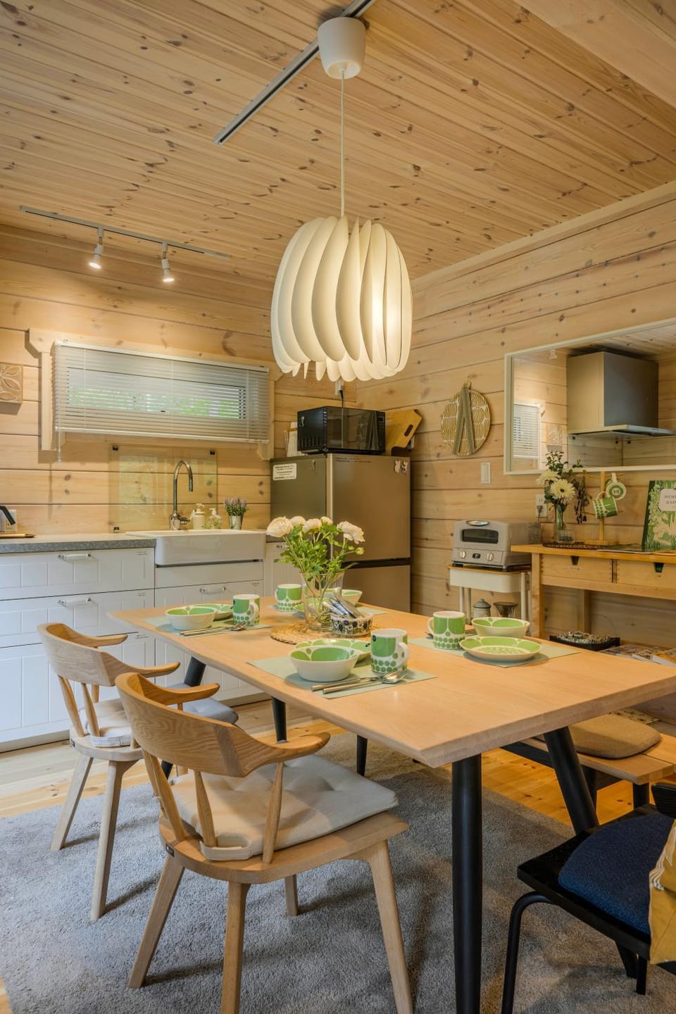 Dining area, kitchen