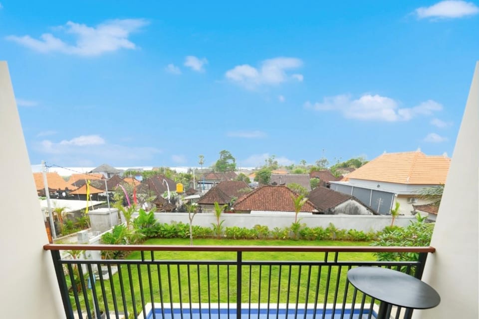Property building, Day, View (from property/room), Balcony/Terrace