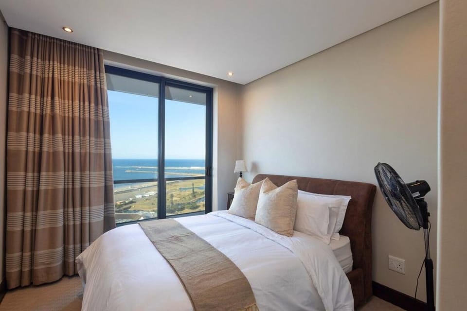 Huge Penthouse overlooking the Harbour Apartment in Durban