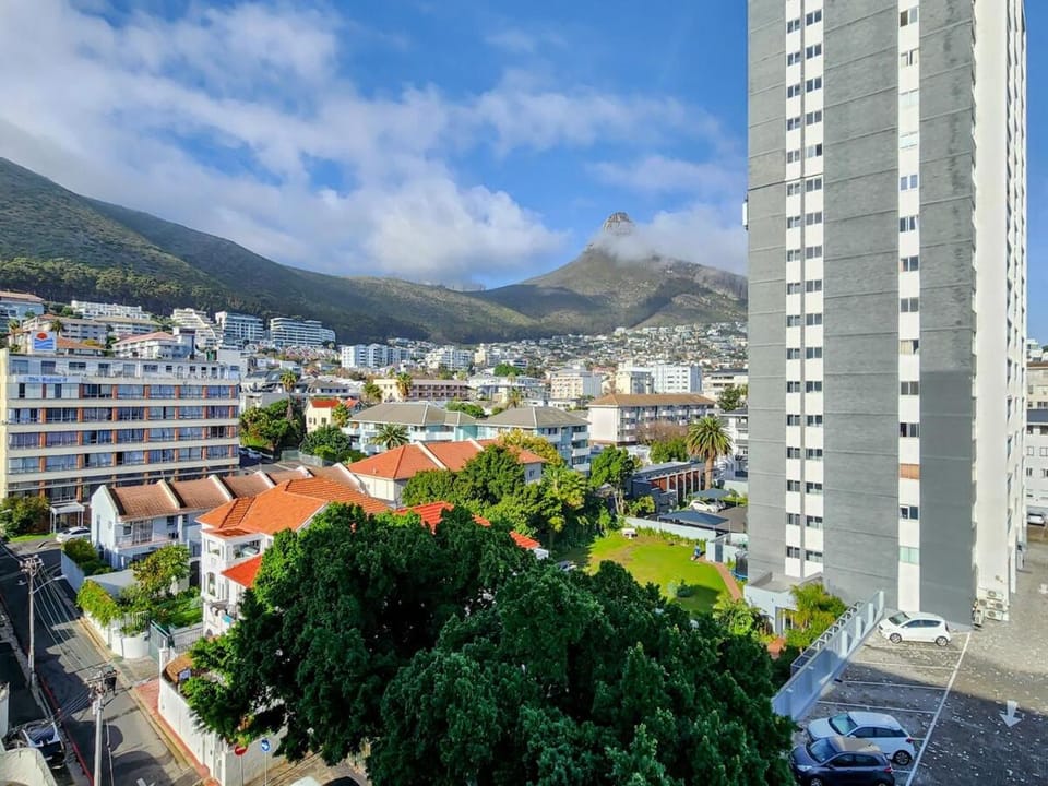 Nearby landmark, Day, City view, Mountain view, Street view, Location