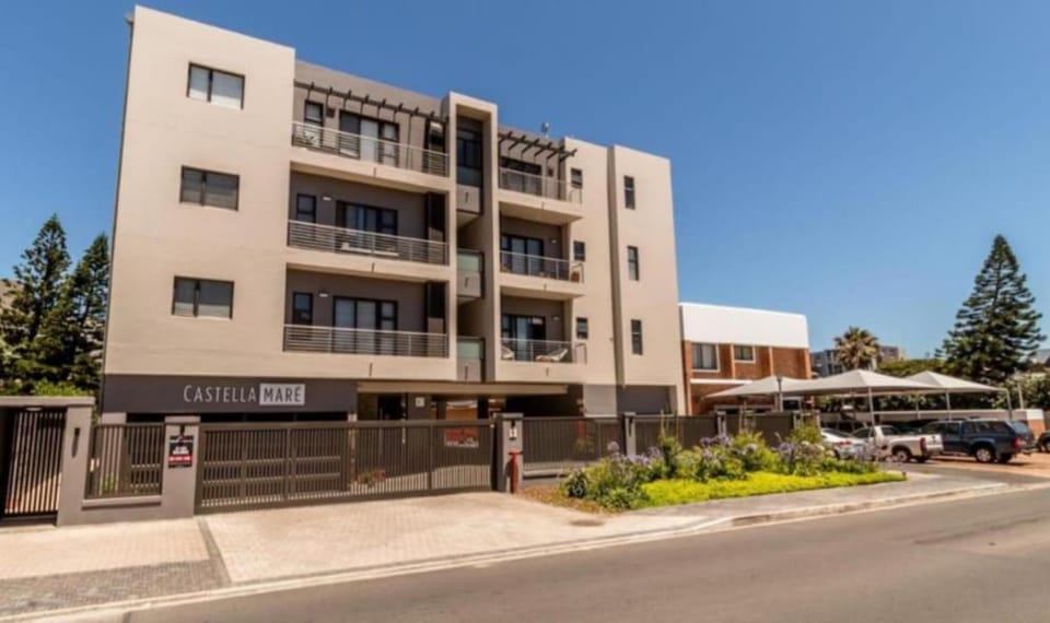 Property building, Day, Neighbourhood, Street view
