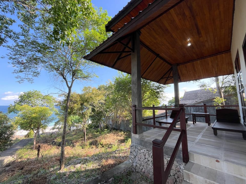 Property building, Garden, Garden, View (from property/room), Balcony/Terrace, Garden view