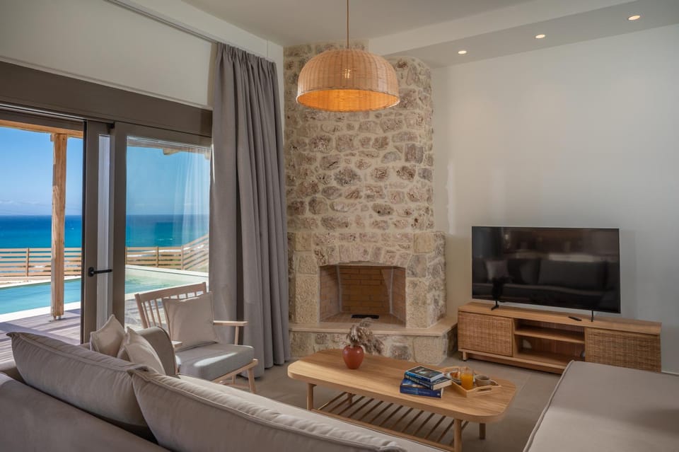 TV and multimedia, Living room, fireplace