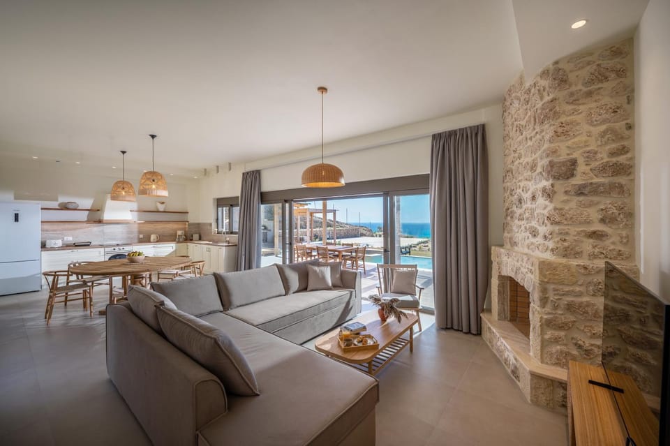 Kitchen or kitchenette, Living room, Seating area