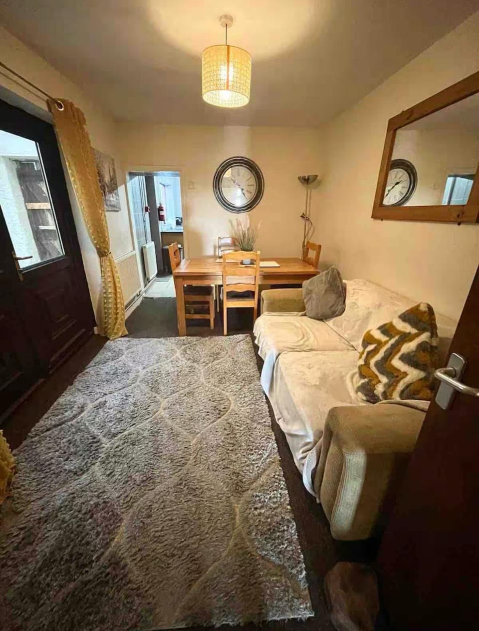 284 - room 2 - Beachfront Bed and Breakfast in Swansea