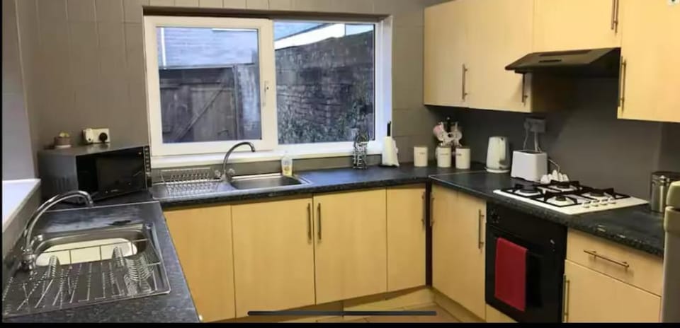 284 - room 2 - Beachfront Bed and Breakfast in Swansea