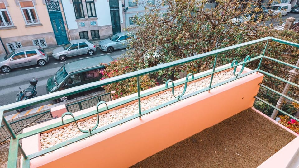 Coliving moderno com lindo jardim Hotel in Porto