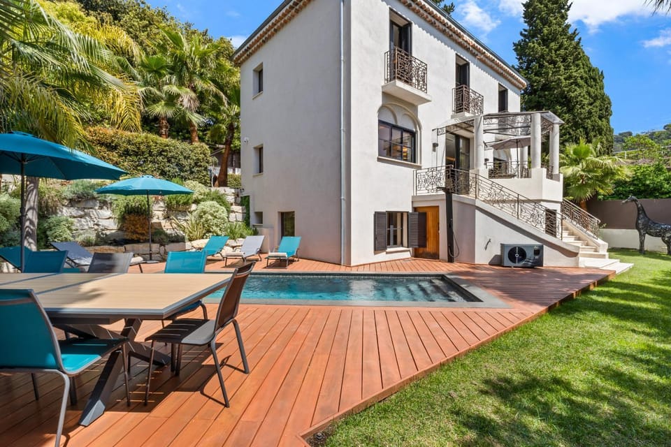 Villa Deva - 5 Bedrooms - Heated Pool Villa in Cannes
