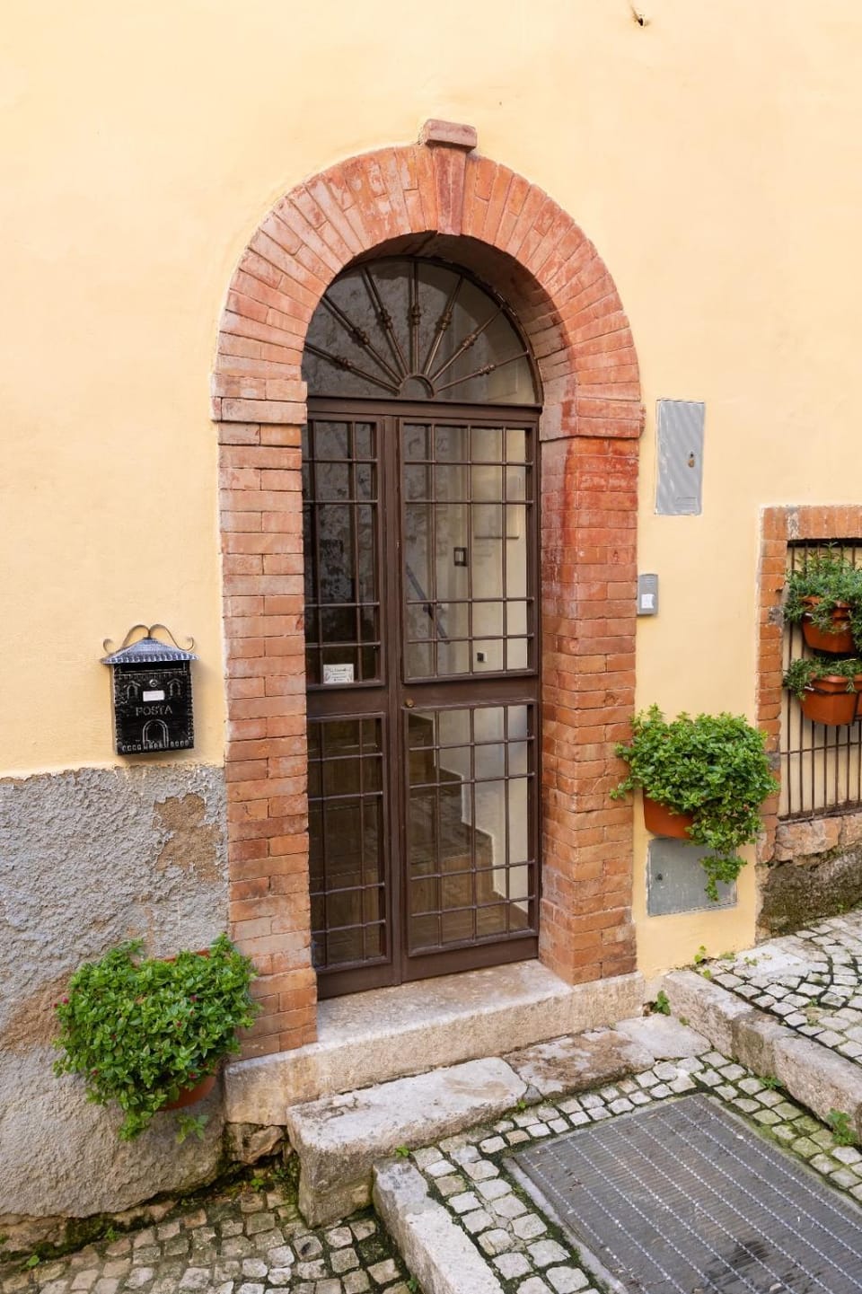 Facade/entrance