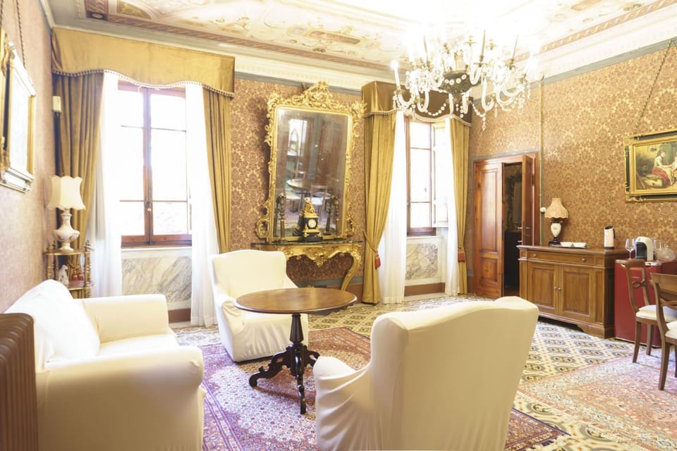 Coffee/tea facilities, Living room