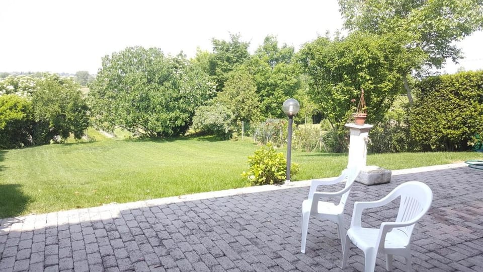 Country house in the vineyards, with private garden House in Province of Brescia