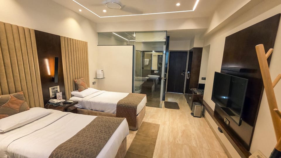 Hotel Royal Palace Jalgaon Hotel in Maharashtra