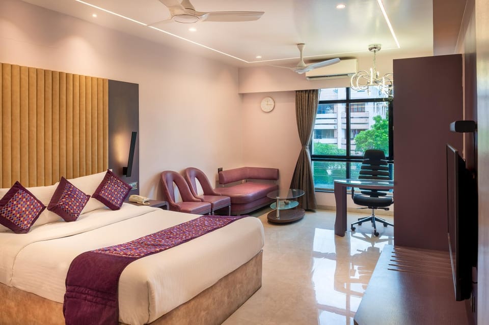 Hotel Royal Palace Jalgaon Hotel in Maharashtra